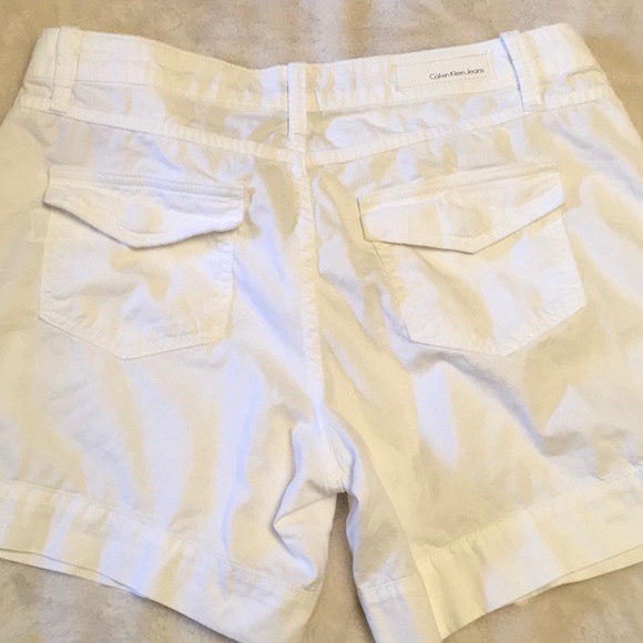 100% cotton. Calvin Klein shorts. - Picture 5 of 5